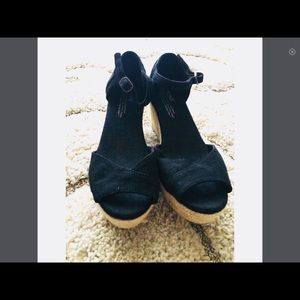 Tom’s Black Peep toe wedges